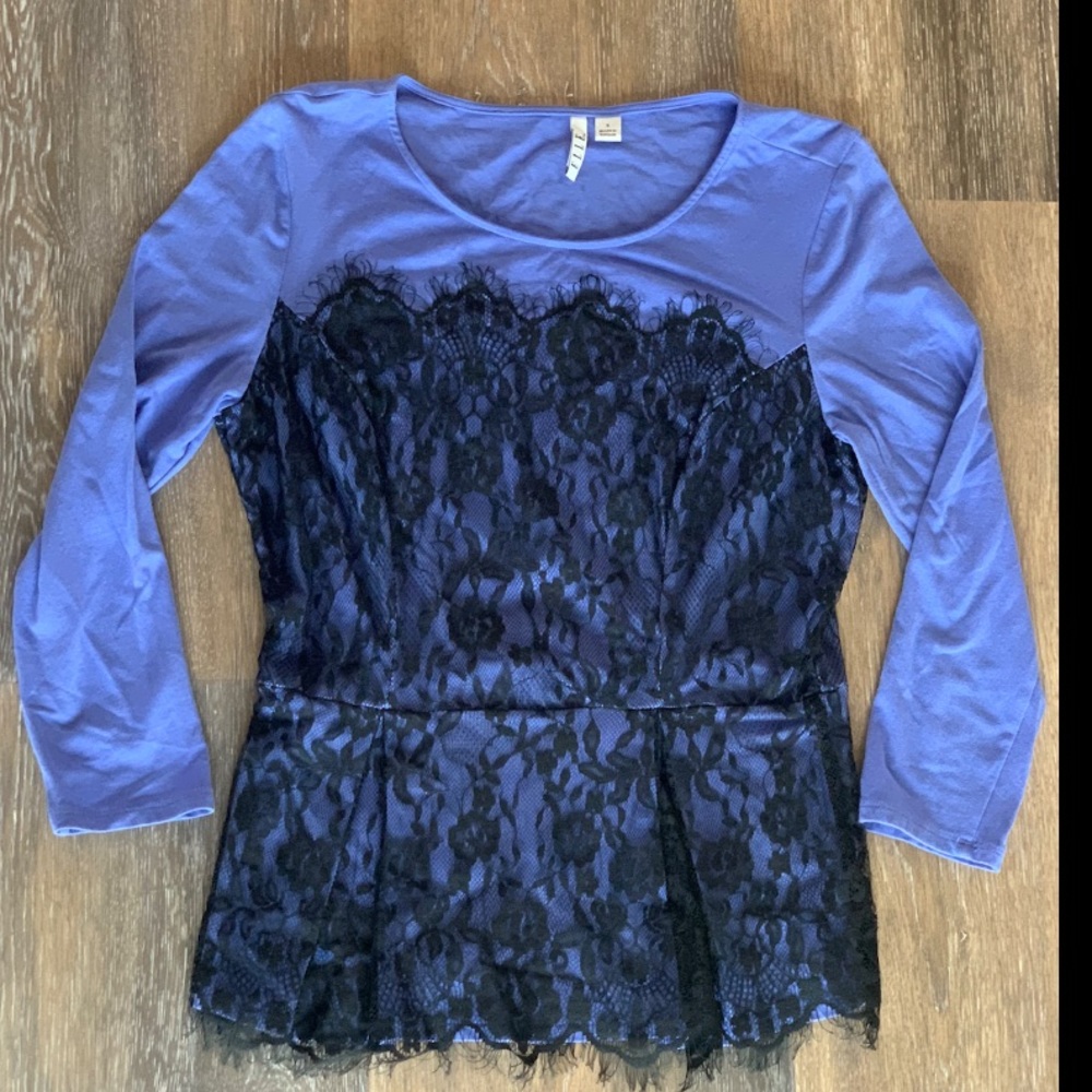 Elle Women’s Small Top